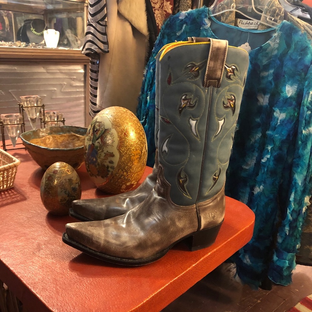 Fyre cowboy boots